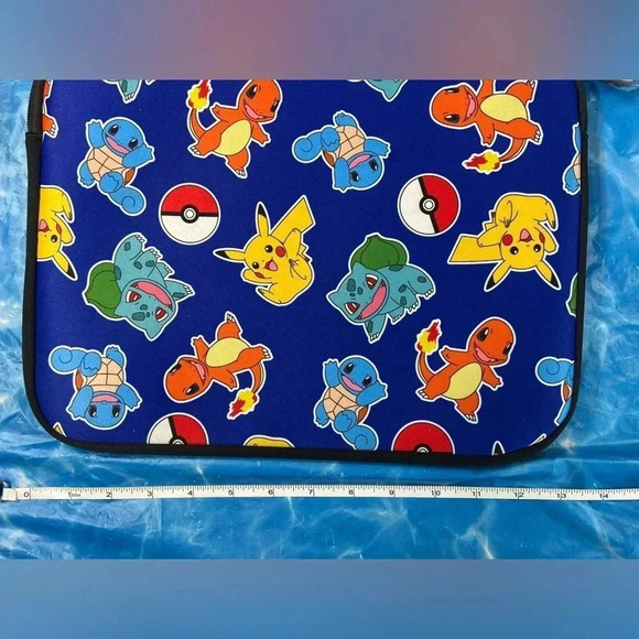 Pokémon - 15” Laptop Sleeve - Pikachu, Charmander, Squirtle,  & Bulbasaur - BNWT - Picture 6 of 7